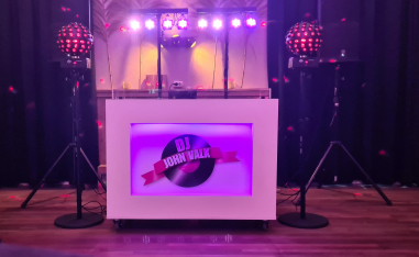 DJ John Valk Drive-in show Basic show met discobollen